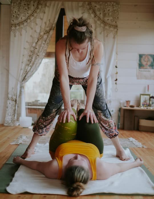 Thai Yoga Massage in ruhiger Atmosphäre
